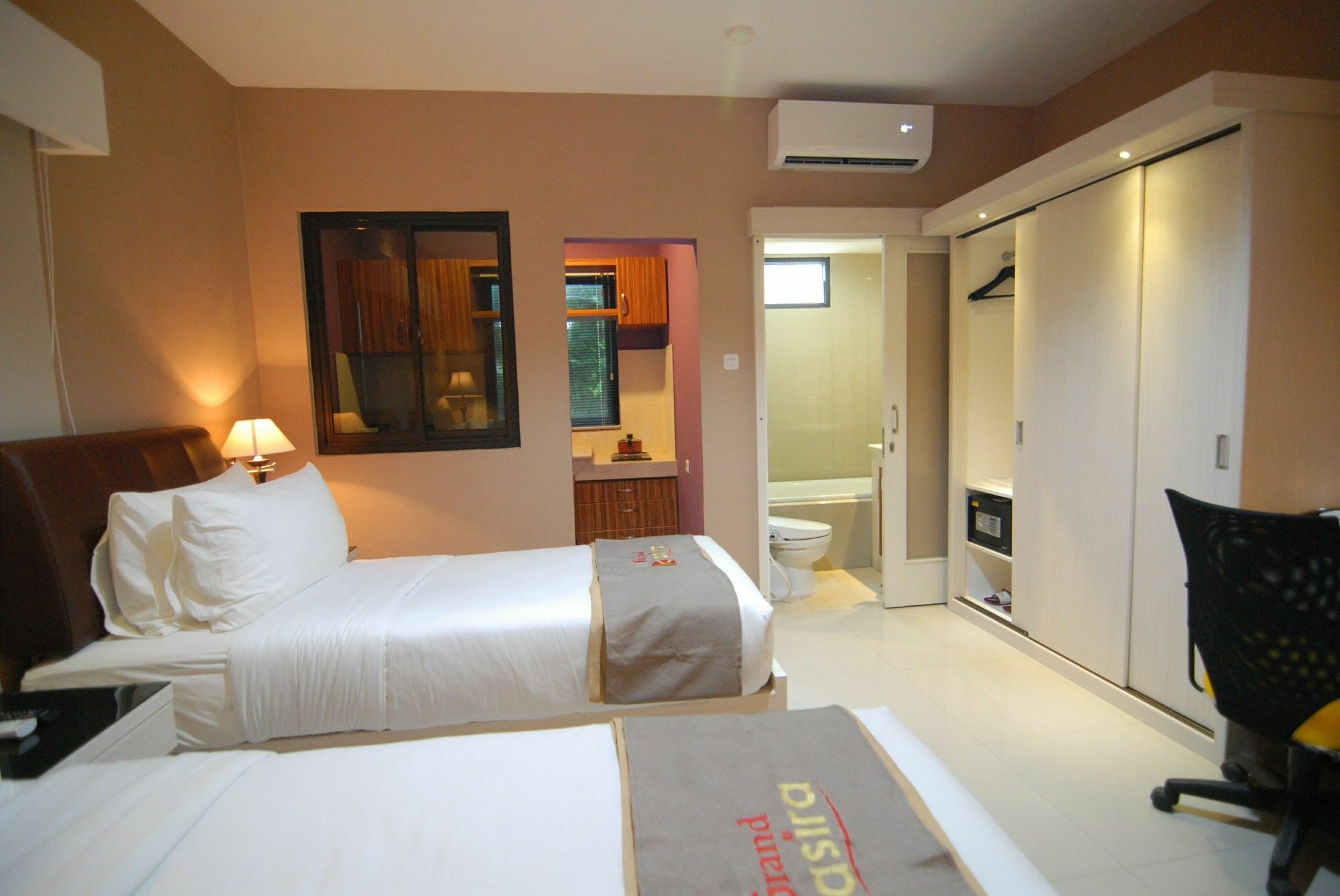 Grand Kasira Hotell Jakarta Exteriör bild