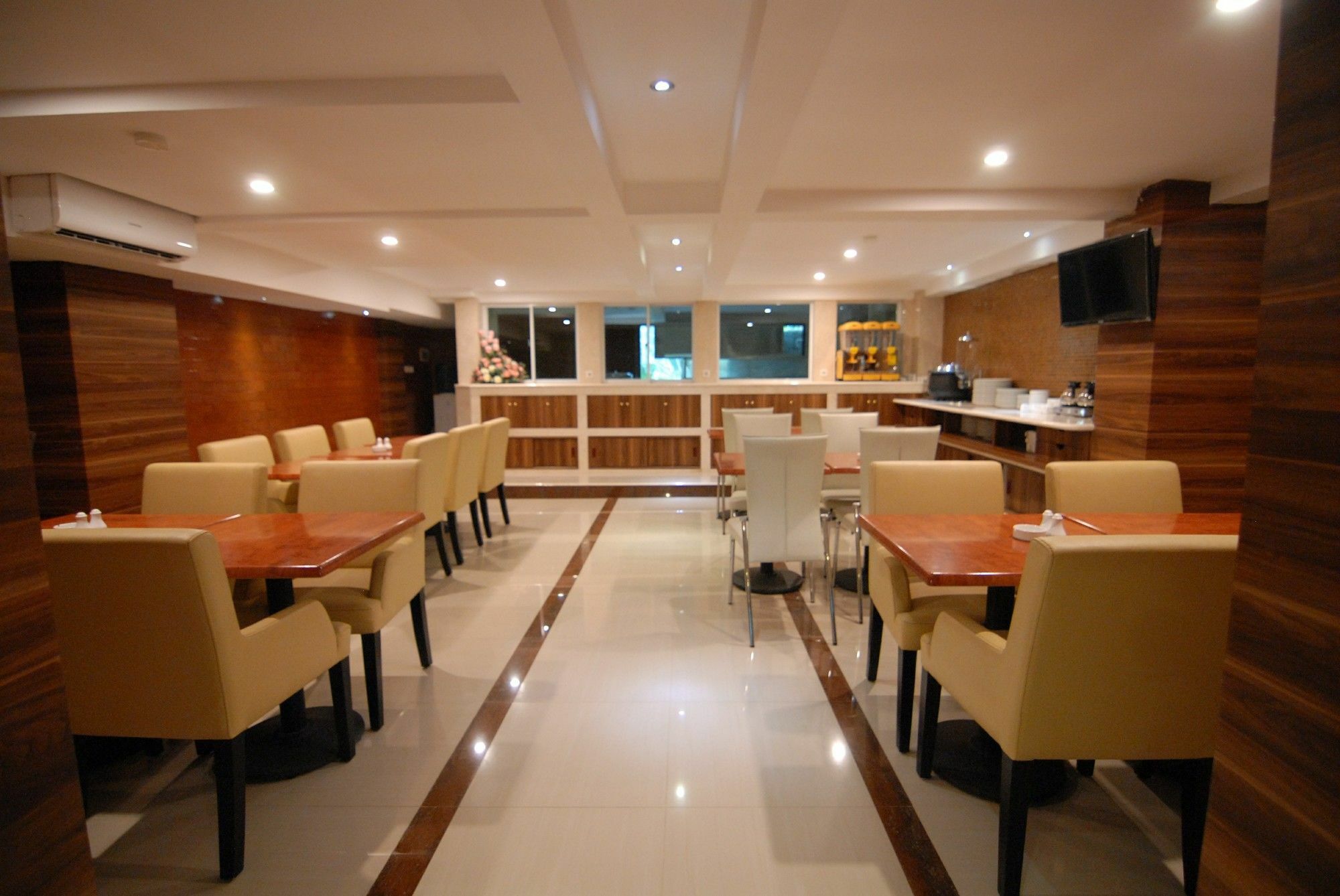 Grand Kasira Hotell Jakarta Exteriör bild
